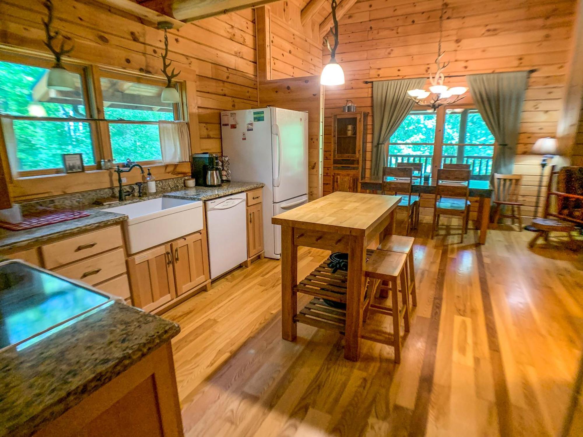 Pine Log Lodge Jefferson ภายนอก รูปภาพ